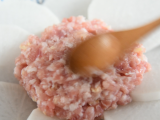 4、蒸菜，好吃，易做！不收藏后悔哦！,再将肉馅放在中间