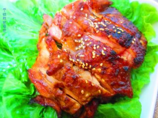 12、碳烤鸡腿肉,鲜嫩的无骨鸡腿热腾腾端上桌外皮酥脆、肉质鲜嫩多汁，堪称美味