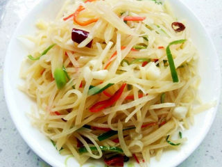 12、这道菜成本就几块钱，比大鱼大肉还好吃！,成本也就几块钱，但是味道却非常棒呢，怎么吃都不厌。好吃的做法分享给你如果您也喜欢的话，有空不妨也在家试试哦。