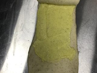 9、梦幻芝士软欧,卷起