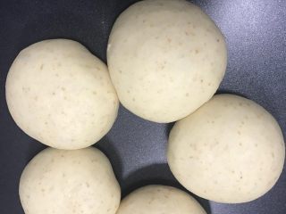 11、梦幻芝士软欧,醒发温度32，湿度80%，表面光滑有弹性