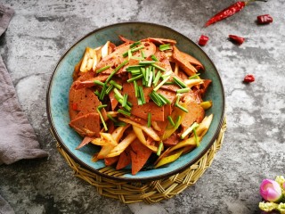 12、#懒人料理#凉拌酸爽猪肝,成品图,凉拌麻辣酸爽猪肝,成了。快速好吃。