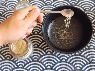 10、初夏的小清新——豆乳凉面,碗底加入一点点盐、少量鸡精；