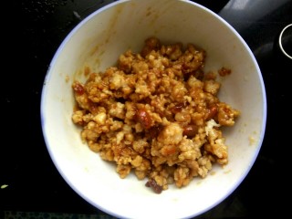 11、肉沫豆角豆腐丝,盛出待用