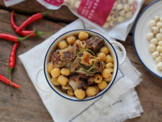 13、莲子炖牛排,出炉，超好吃