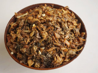 13、烧白,再将芽菜铺在肉片上