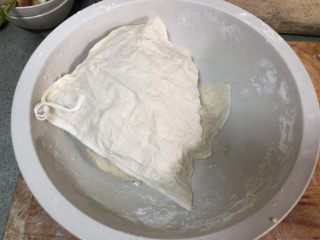 19、老北京春饼,和好面后醒10分钟左右！