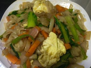 8、炒河粉,完成