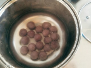 7、酒酿小汤圆,汤圆煮开