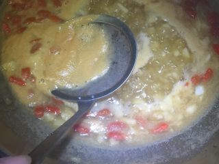 9、农家黄花梨果酱,去沫