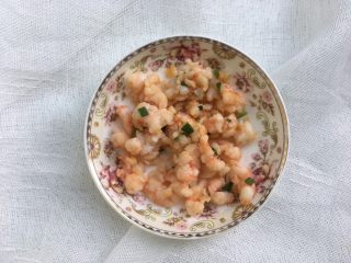 9、虾仁鸡蛋卷,盛出来待用