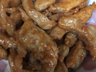 7、溜肉段,成盘即可，觉得颜色单一可以放香菜点缀一下