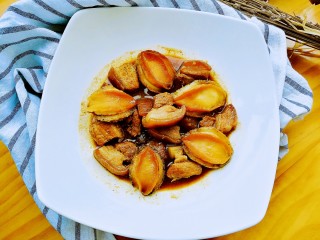 14、#秋味儿#鲍鱼红烧肉,每一口都汤汁丰富，，每一口都超满足，非常下饭哦。