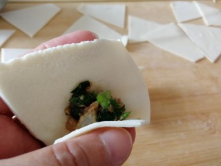 24、家庭版&肉三鲜混沌,开始包混沌啦（如图）