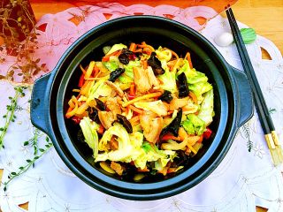 24、饭店里的明星菜系列➕干锅手撕包菜,成品