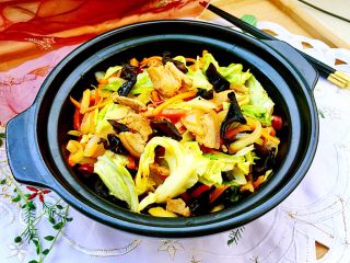 27、饭店里的明星菜系列➕干锅手撕包菜,成品