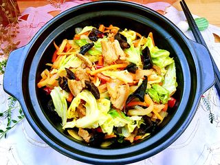 28、饭店里的明星菜系列➕干锅手撕包菜,成品