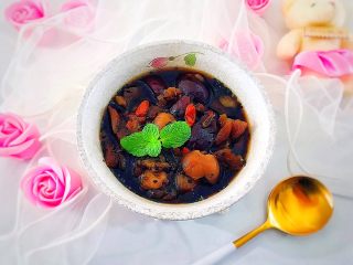 18、冬喝暖饮夏吃冰～养生养颜之气血双补女人汤,煮好了，稍微晾凉一下，就可以美美的享用啦！