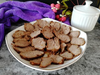 15、家庭版&酱牛肉,牛肉放凉了，切一盘，照个相，棒棒哒。