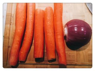 2、懒人红烧排骨(少油版),这个主要是给看一下配菜的份量,可以根据自己喜好来增加减少