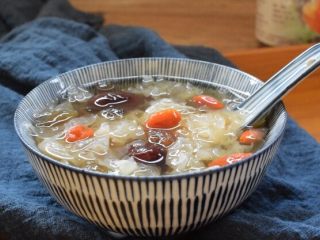 15、桃胶银耳汤,成品图