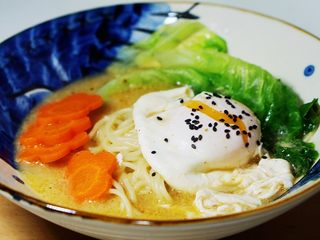 13、家庭版零失败味千拉面,水包蛋，根据个人口味，可以考虑生熟程度