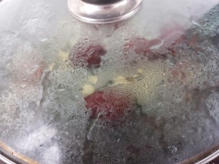 13、红糖花生大枣汤,大火煮开，再转小火焖