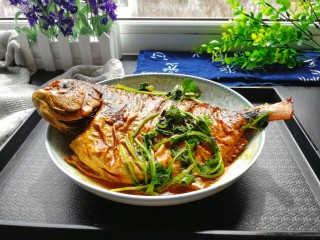 16、家庭版&红烧鲳鱼,时间到,看看吧我的红烧鲳鱼,很不错哦。