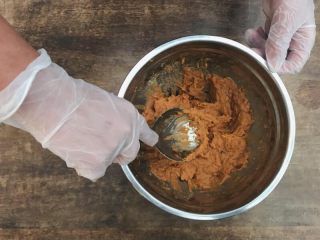 8、火焰地瓜塔（红薯）,继续捣成泥