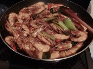 11、洛氏新煮义--黄焖大虾,准备出锅