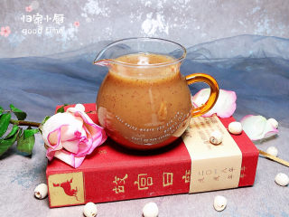 15、红枣银耳莲子汤,食补比任何面膜都有效，喝起来吧！