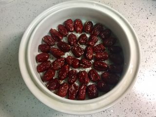 10、西安+甑糕,然后把剩余的红枣铺上去。