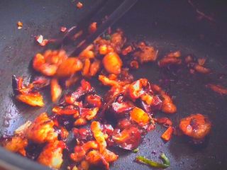 14、无油快手又好吃的 卤肉饭,翻炒一会至上色