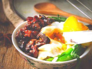 29、无油快手又好吃的 卤肉饭,来~ 让我们切开一个水波蛋 ^_^