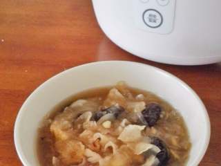 7、银耳莲子羹,好了，看满满的胶原蛋白