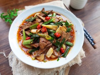 16、蒜苗炒猪肝,香辣鲜的猪肝！