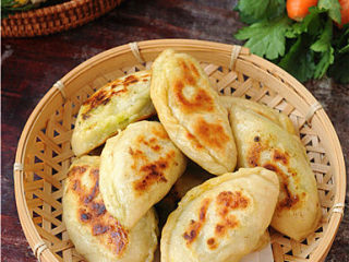 12、韭菜盒子,香喷喷的出锅啦