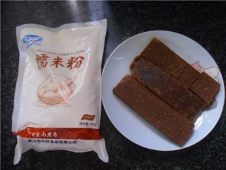 1、超简单的糖油粑粑,备好食材