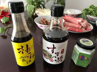 7、寿喜锅,准备好寿喜锅的调料。