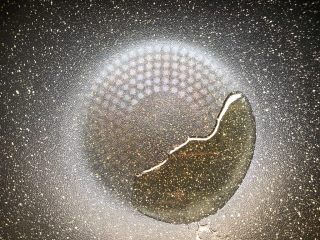 10、老鸭萝卜煲,热锅放入少许油