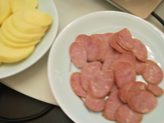 11、冬日暖心菜+在家吃火锅,蒜肠切片一起刷。