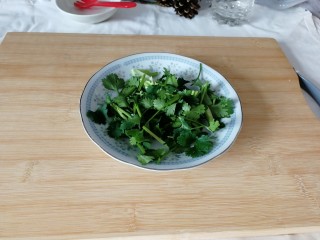 6、糖醋红烧鲳鱼,香菜