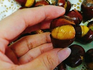 8、家庭版糖炒栗子,成品图，香甜主要还好剥