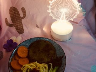 13、家庭简易版牛排,美食也需要一点浪漫。