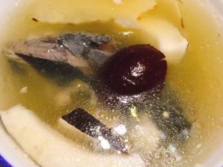 7、椰王乌鸡汤,清甜味美的椰王乌鸡汤可以喝了，喝起来有股椰奶的清香味……好满足哦