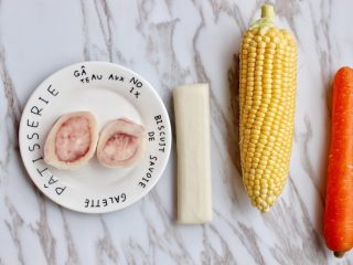 1、牛髓骨玉米汤,准备食材