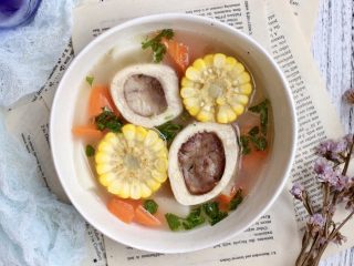 12、牛髓骨玉米汤,最后撒上香菜