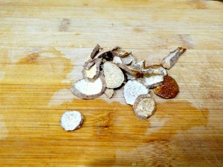 4、健脾开胃糯米藕,麸皮炒好的山药!(改天可以教教大家怎么炮制家庭常用中药)