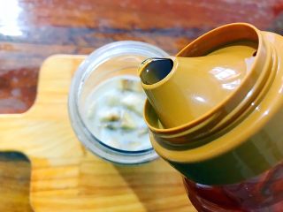 3、冬喝暖饮夏吃冰～巨好喝的抹茶牛油果香蕉奶昔,加适量蜂蜜！