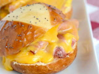 4、比麦当劳更好吃的【芝士蛋堡】,美味芝士蛋堡这就好啦